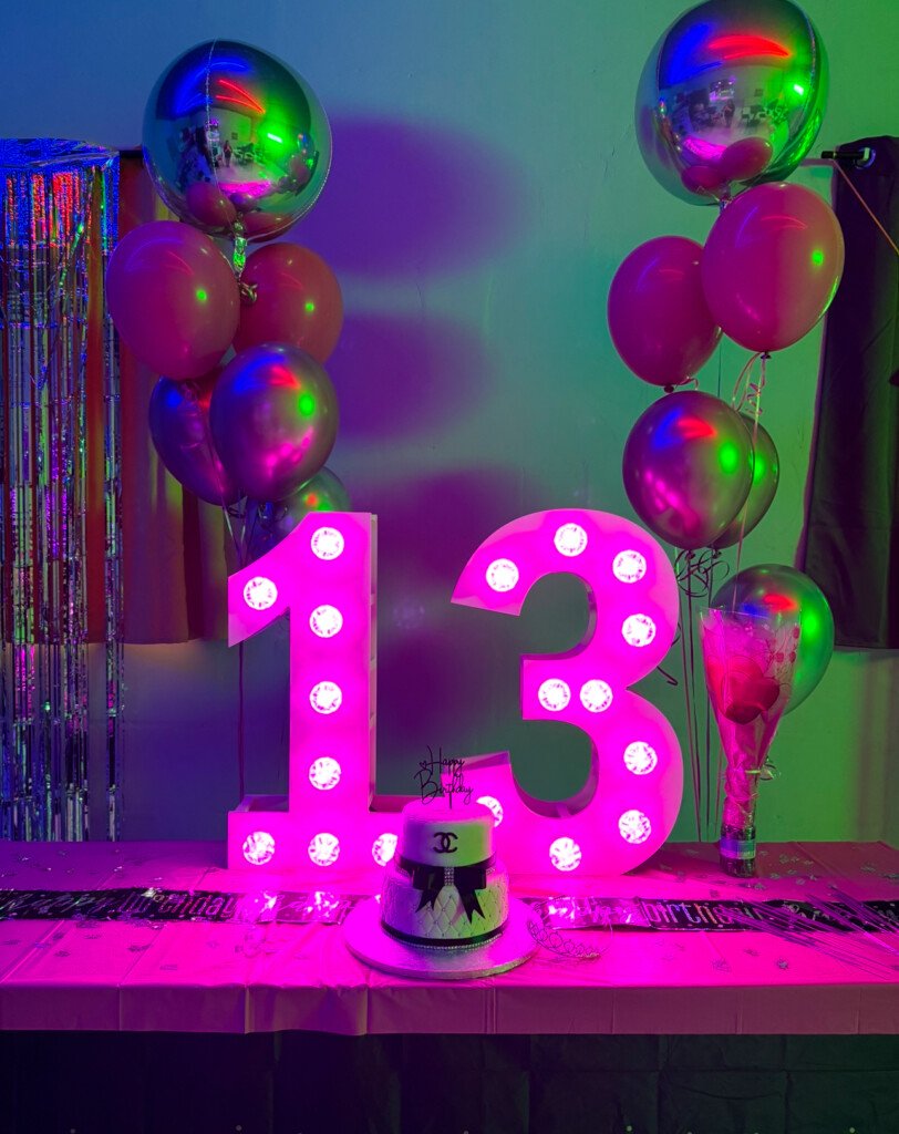 simple 13th bday setup